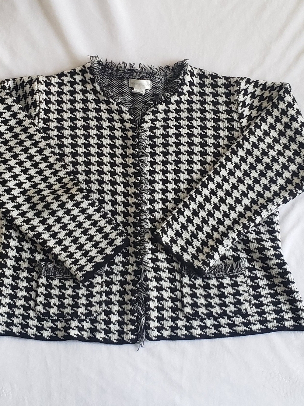 Women Black & White Houndstooth Fringe-Trim Sweater
